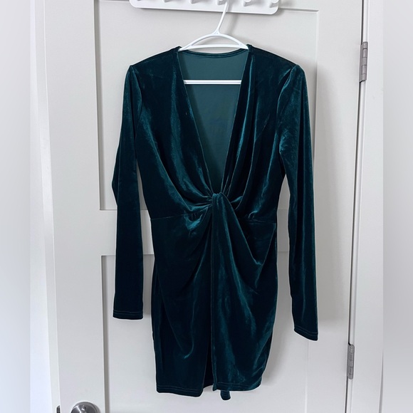 Emerald green velvet dress - Picture 1 of 1